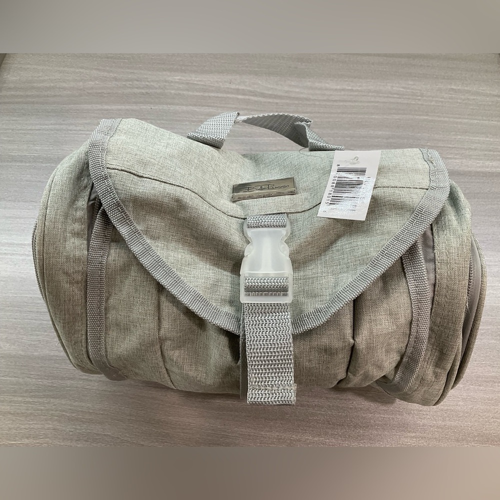 BELLA RUSSO TRAVEL COLLECTION PURSE TOTE TOILETRIES ROLL BAG GRAY ROUND‎ STYLE